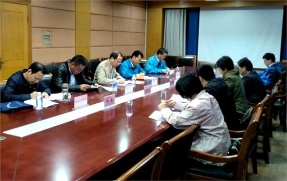 省發(fā)改委低碳試點(diǎn)城市調(diào)研組來(lái)皖南電機(jī)調(diào)研 省發(fā)改委低碳試點(diǎn)城市調(diào)研組來(lái)皖南電機(jī)調(diào)研