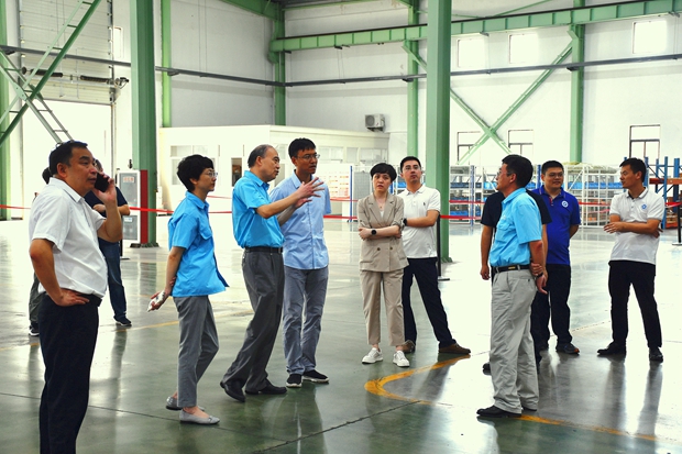 中科大先進(jìn)技術(shù)院來(lái)皖南電氣考察 中科大先進(jìn)技術(shù)院來(lái)皖南電氣考察